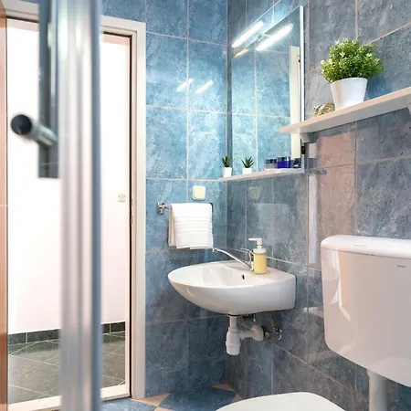 Longin - Zf Hvar Apartman *