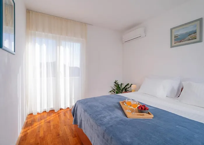 Longin - Zf Hvar * Χβαρ