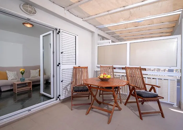 Longin - Zf Hvar * Hvar Town