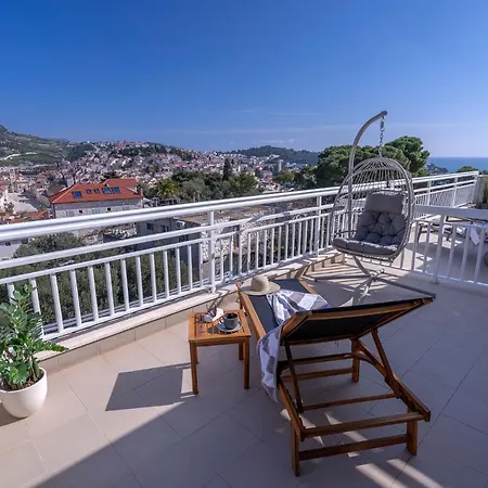 Longin - Zf Hvar * Hvar Town