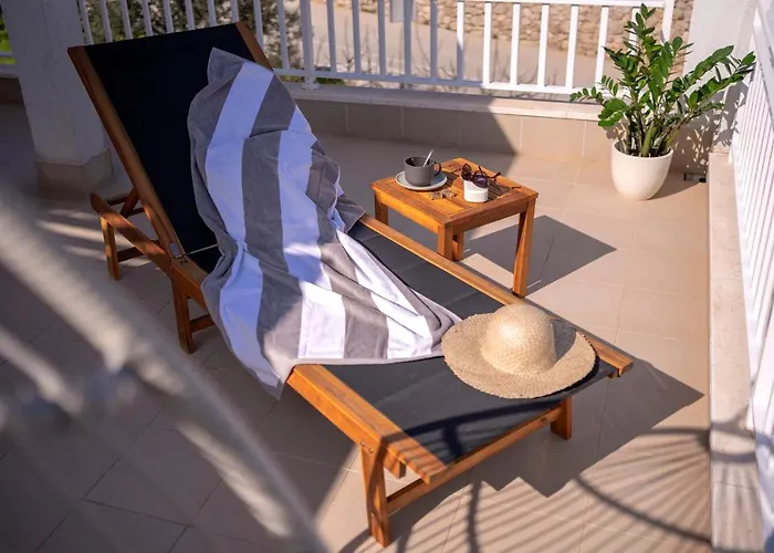 Longin - Zf Hvar * Hvar Town