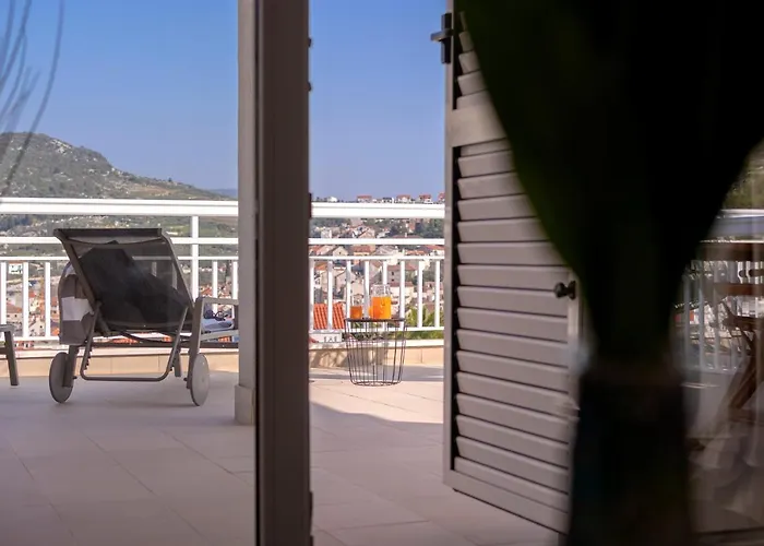 Longin - Zf Hvar Apartman