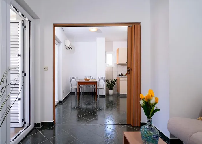 Longin - Zf Hvar * Hvar Town